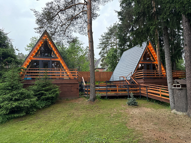 Гостевые домики A-Frame на базе отдыха "Шапкинские высоты" - Фото 0